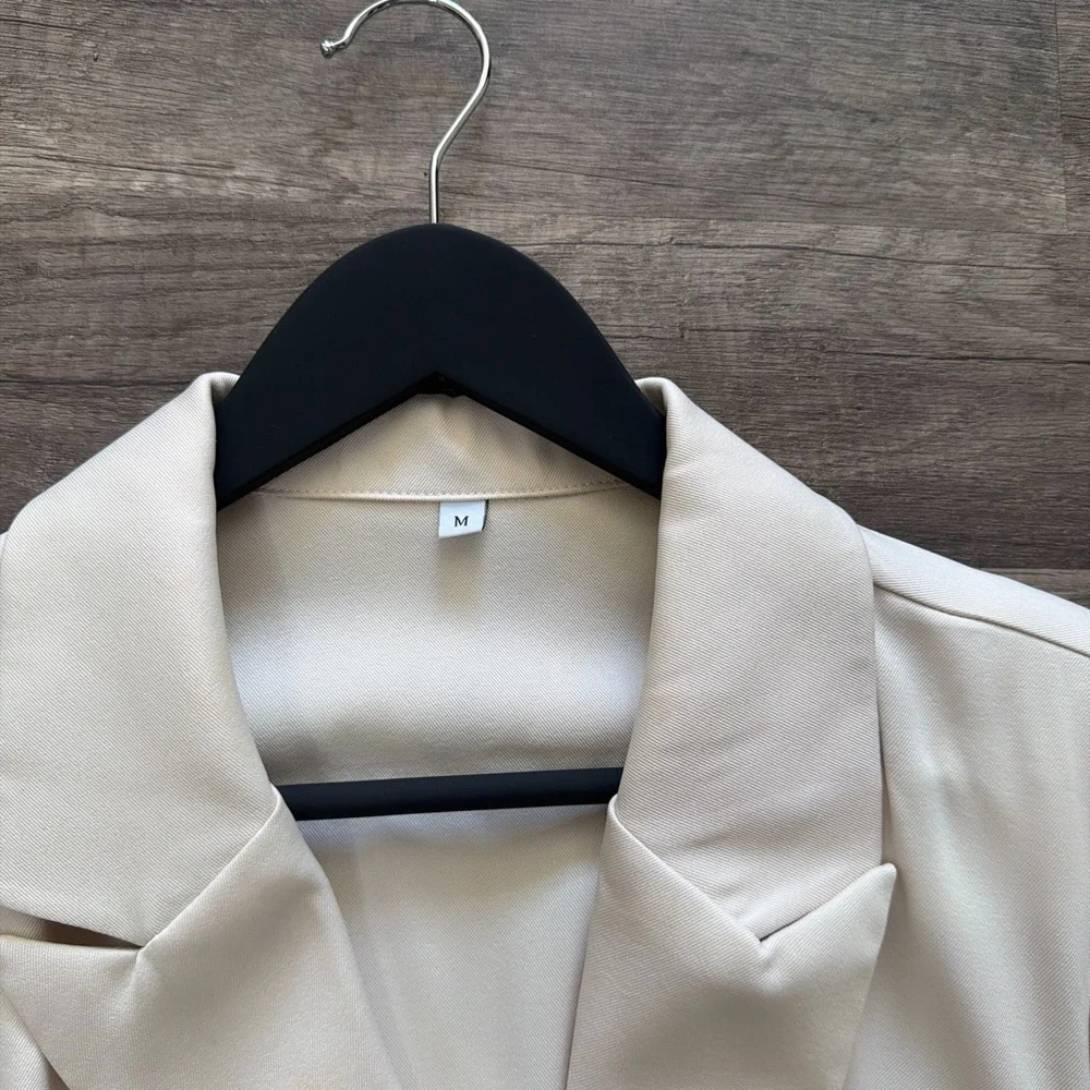 Elegant Cream Double-Breasted Pleated Coat Dress - Picture 3 of 3